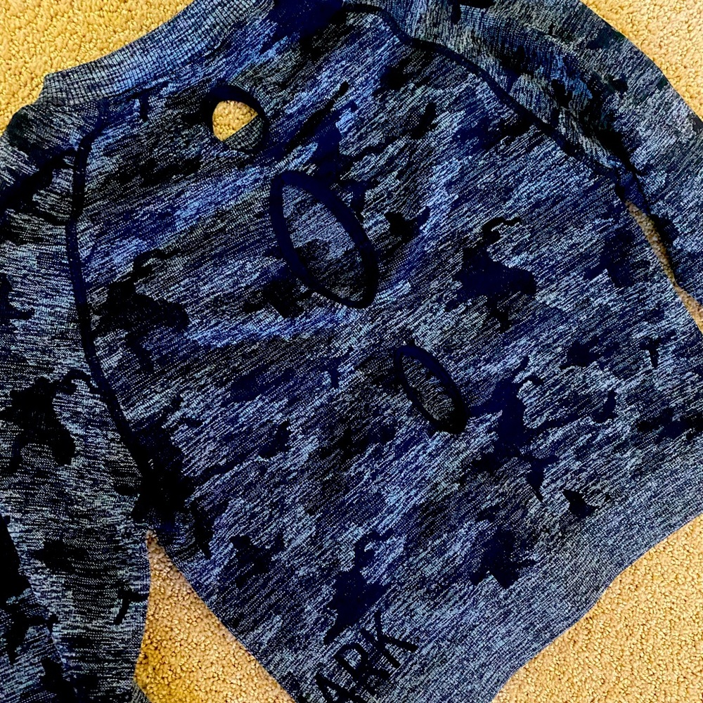 Gymshark Camo Seamless Long Sleeve Crop Top, SIZE: small, COLOR: Black